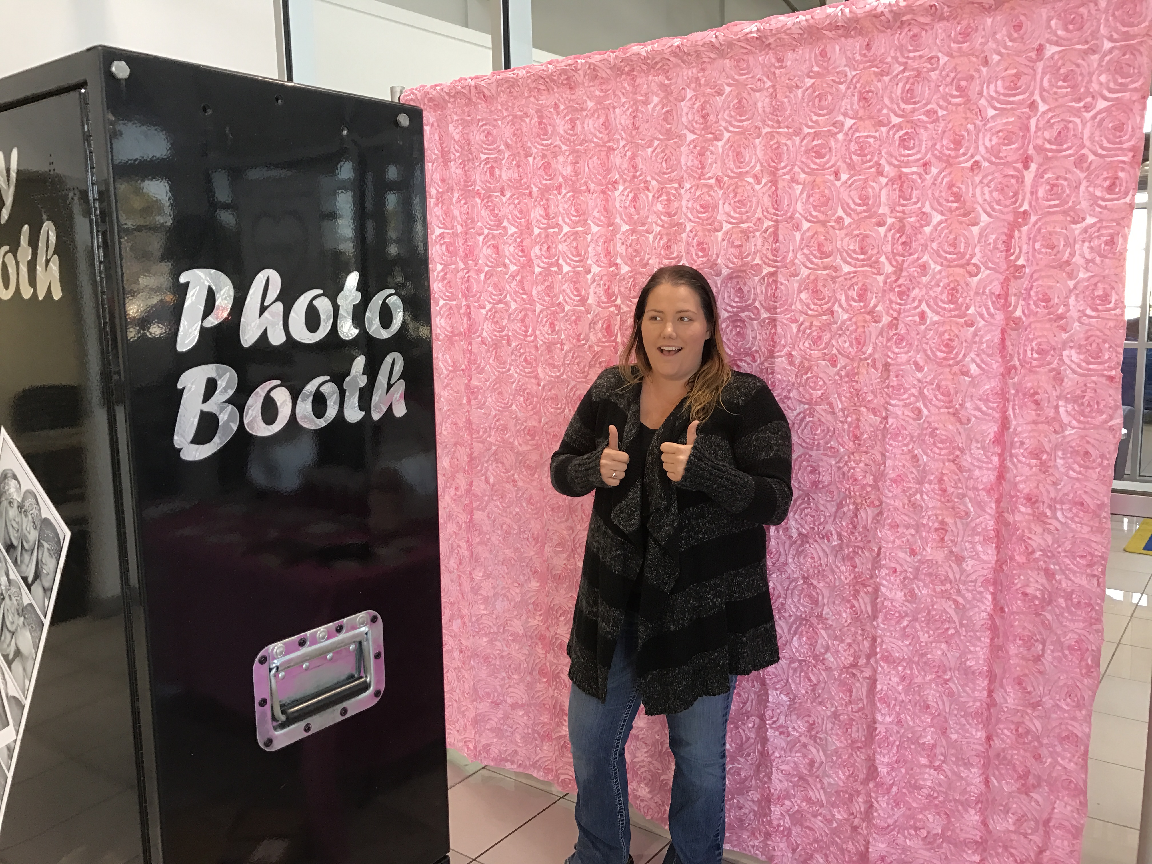 The pink background looks great for lots of functions, like weddings!