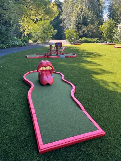 Unique Holes Mini Golf